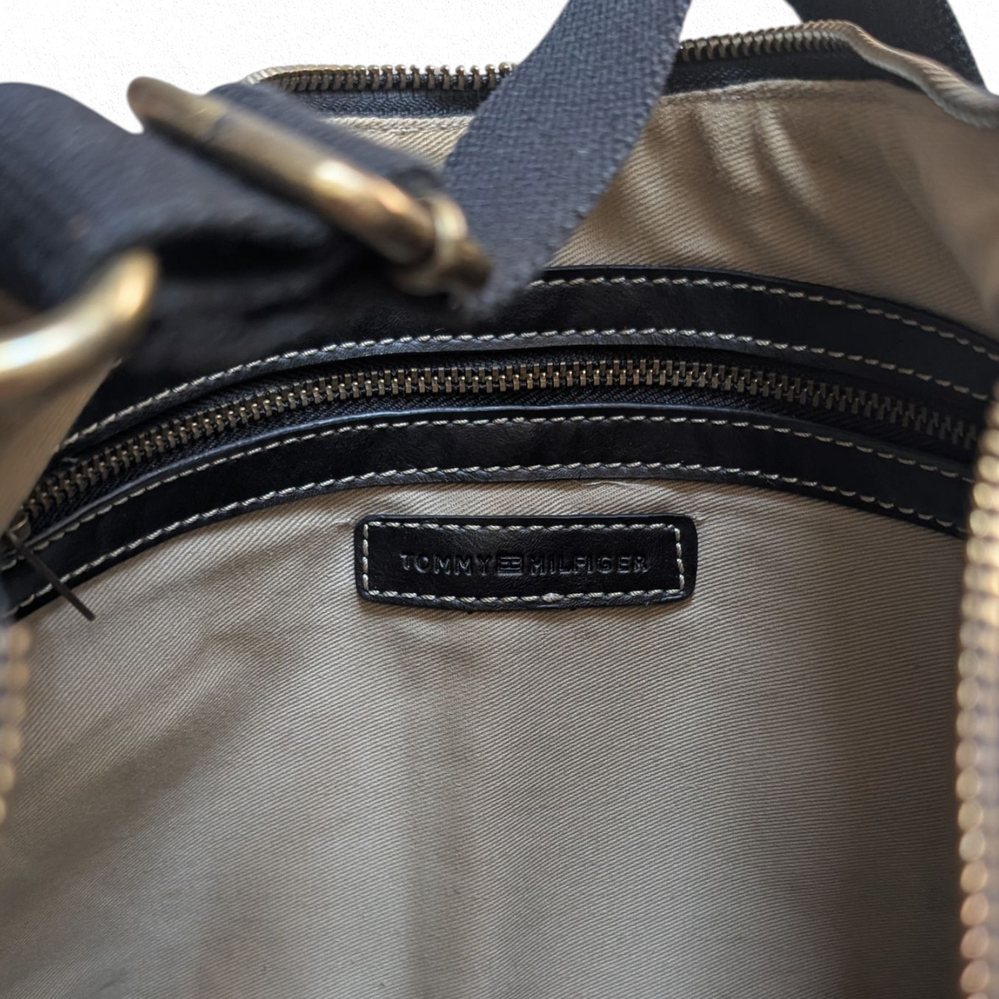 00's Tommy Hilfiger Crossbody Bag