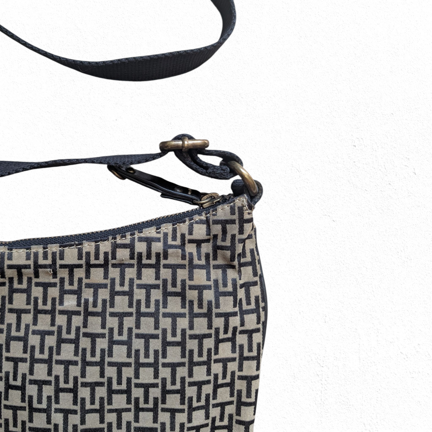 00's Tommy Hilfiger Crossbody Bag