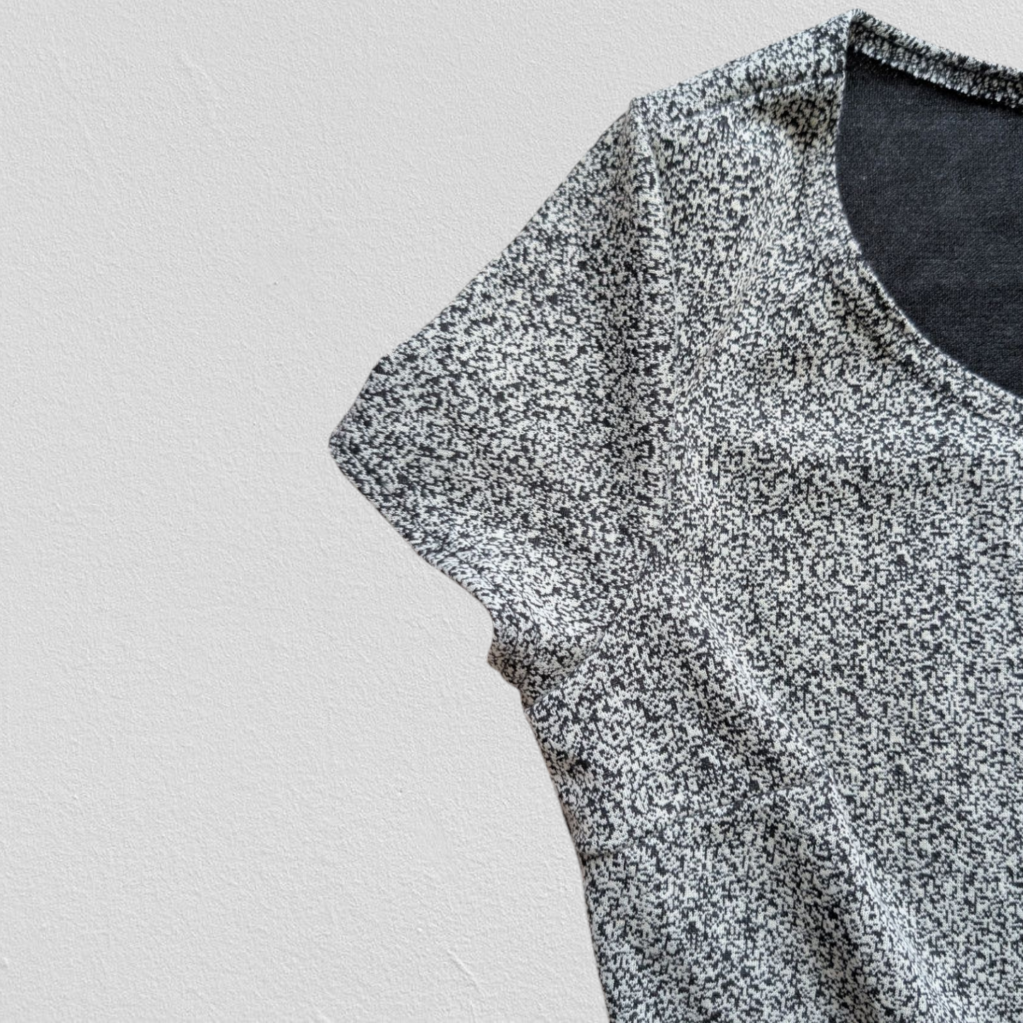 00's Black & White Peplum Top