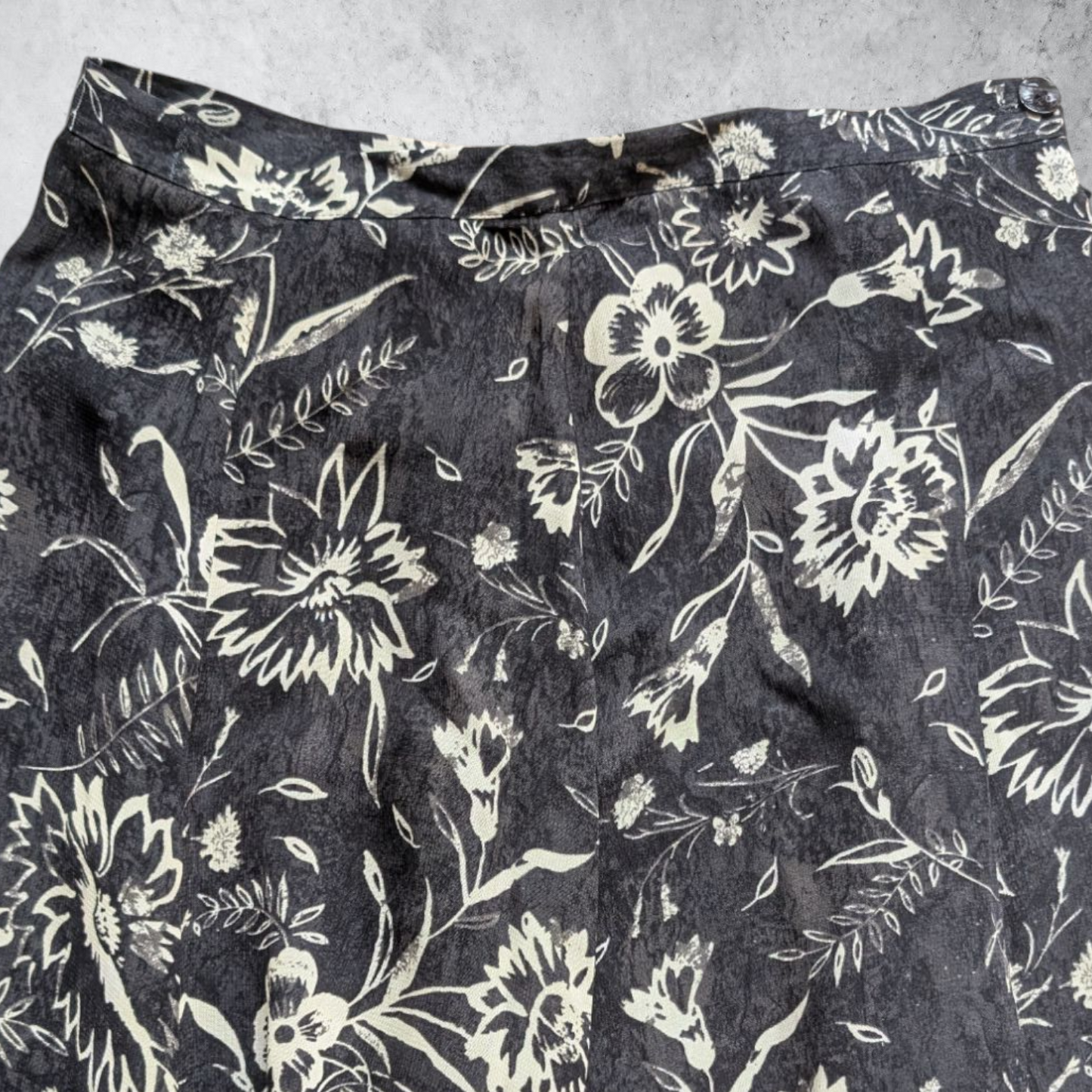90's Black Floral Midi Skirt