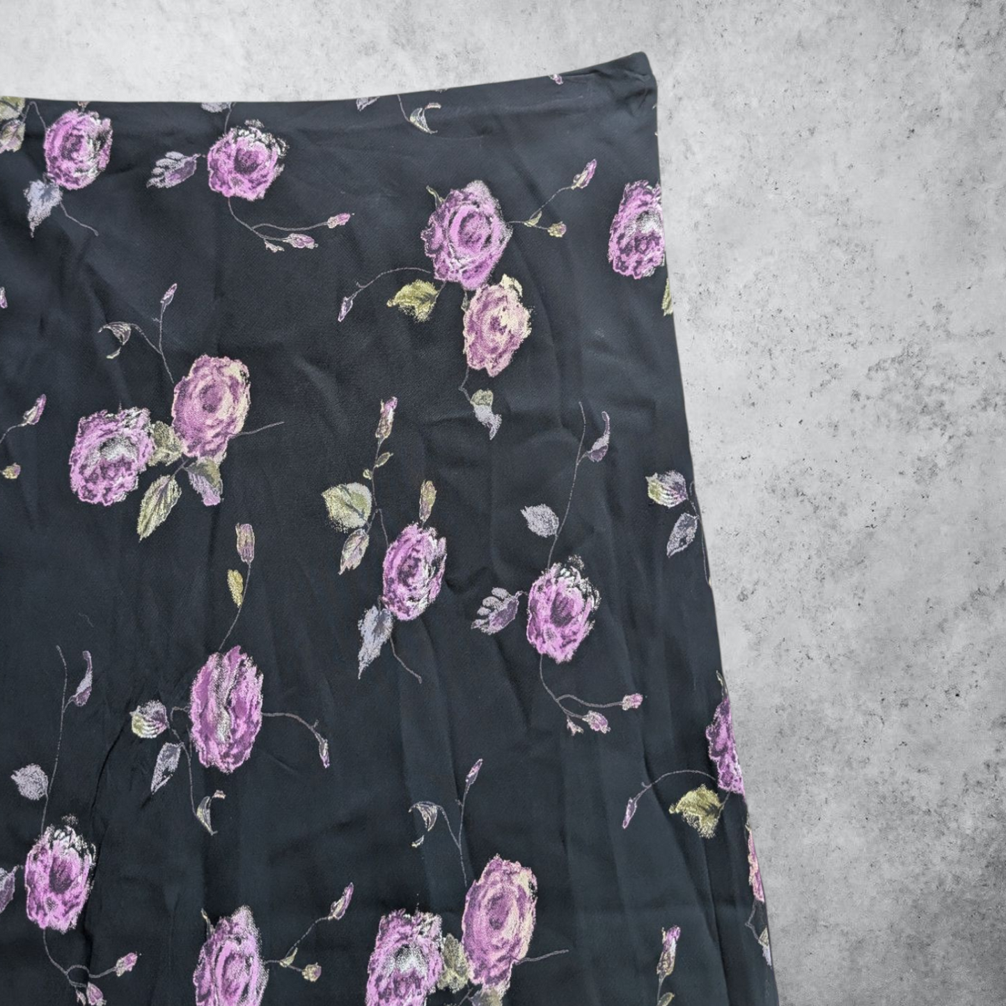 00's Black Rose Midi Skirt