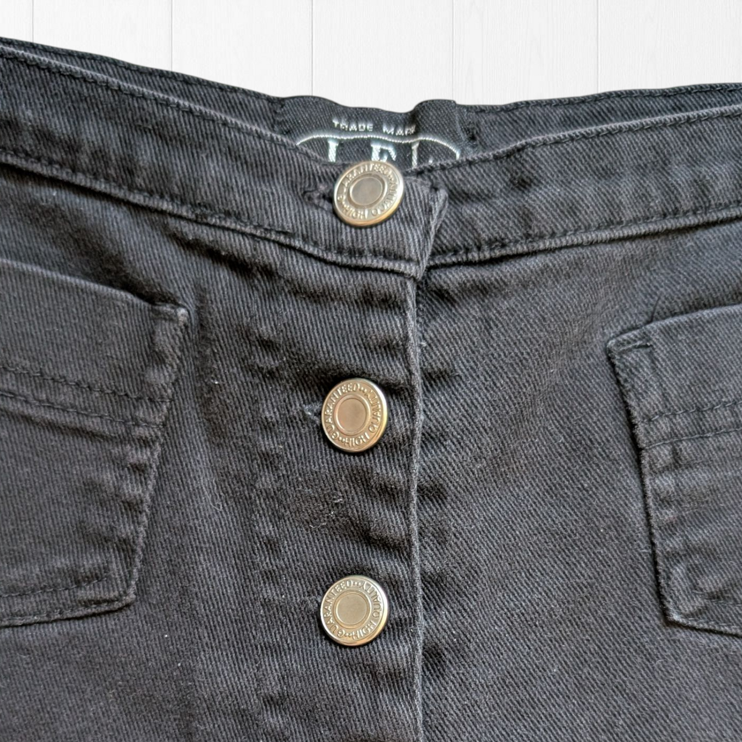 00's Black Denim Hotpants