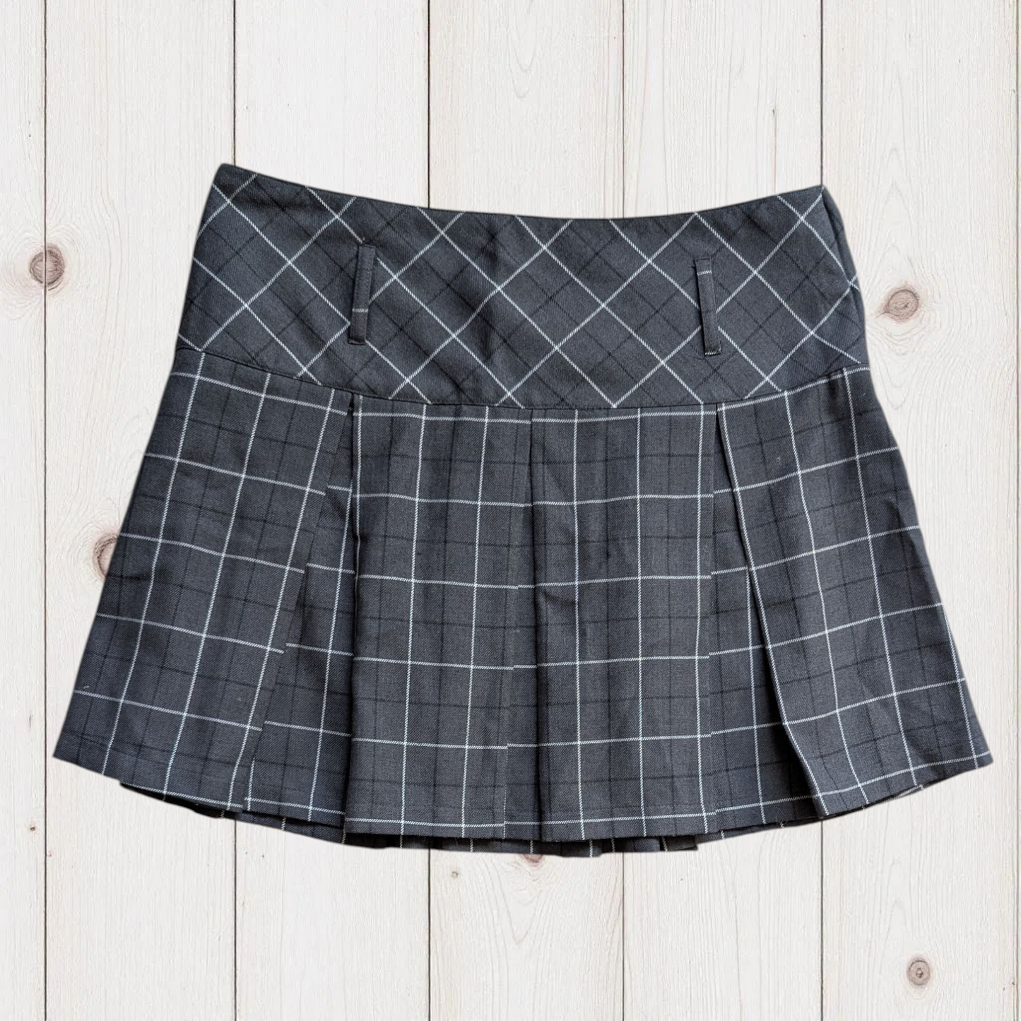 00s Grunge Pleated Mini Skirt