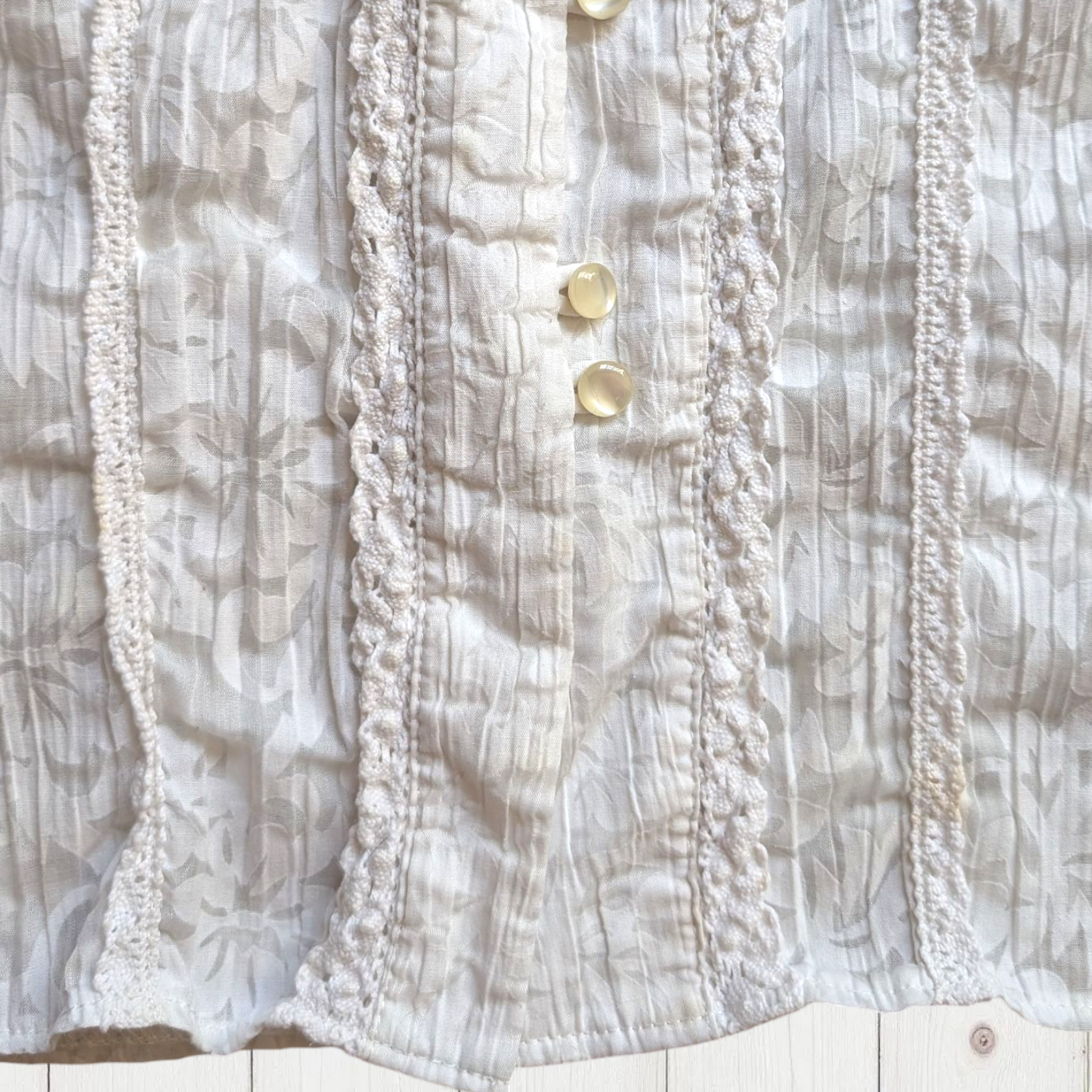 00s Prairie Ivory Sleeveless Blouse