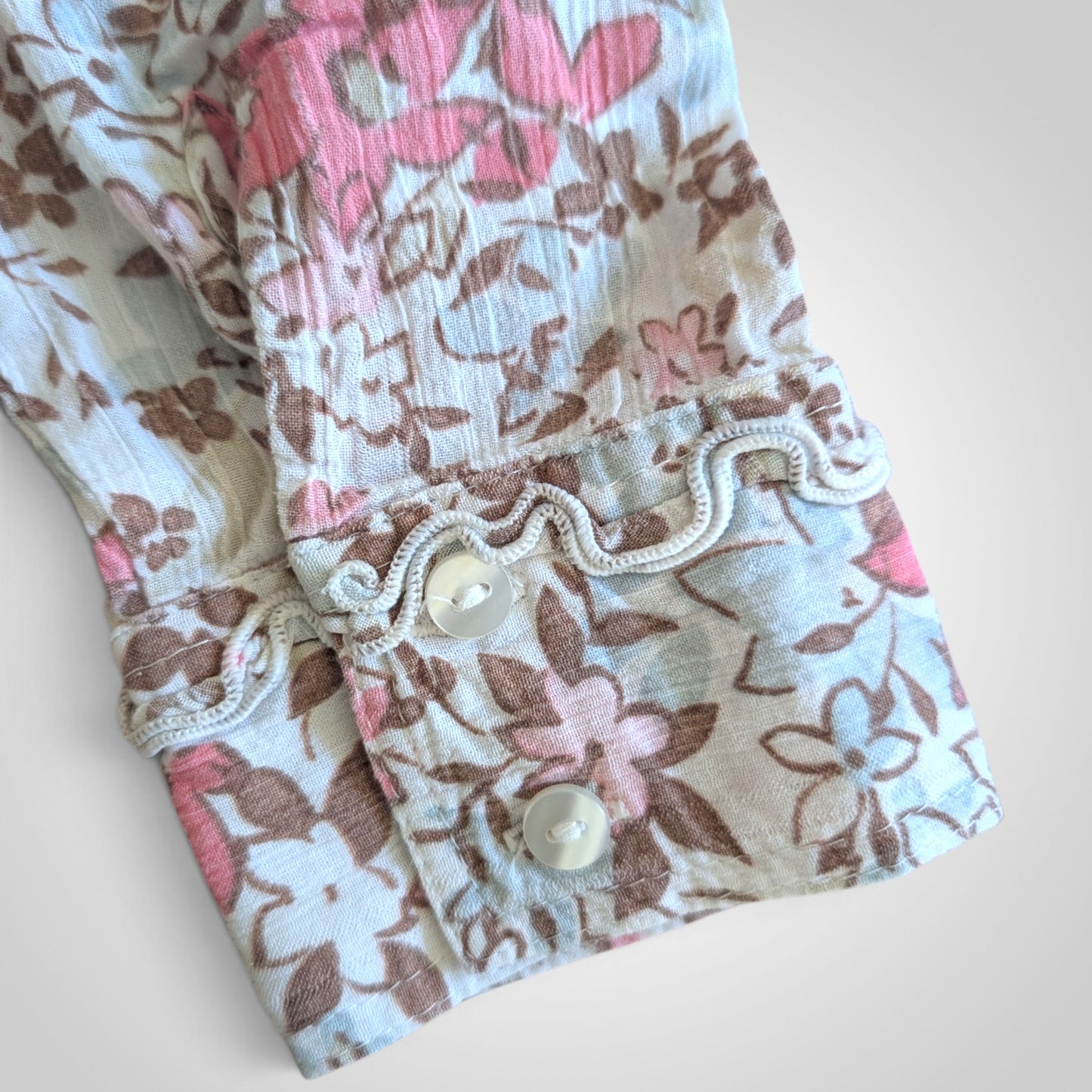 00s Cottagecore Floral Shirt