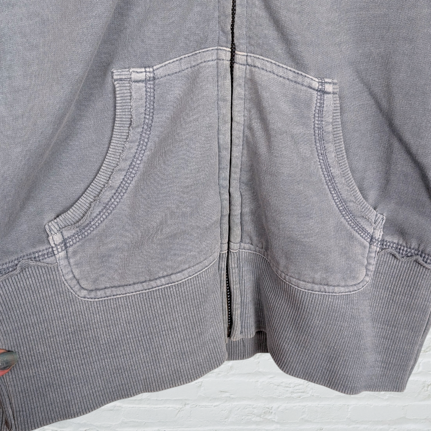 00's Distressed Full-zip Sweatshirt