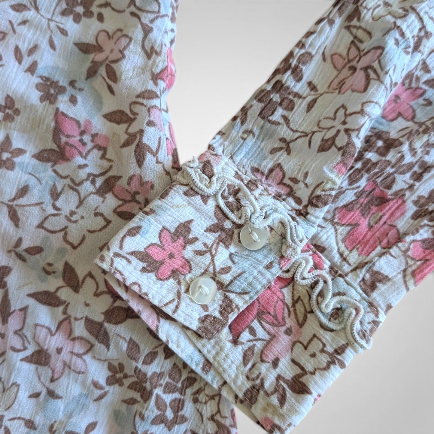 00s Cottagecore Floral Shirt