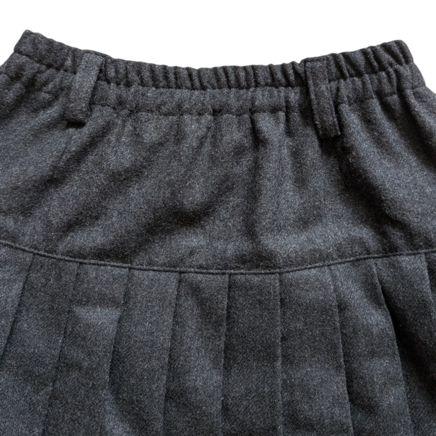 00's Pleated Grey Skirt