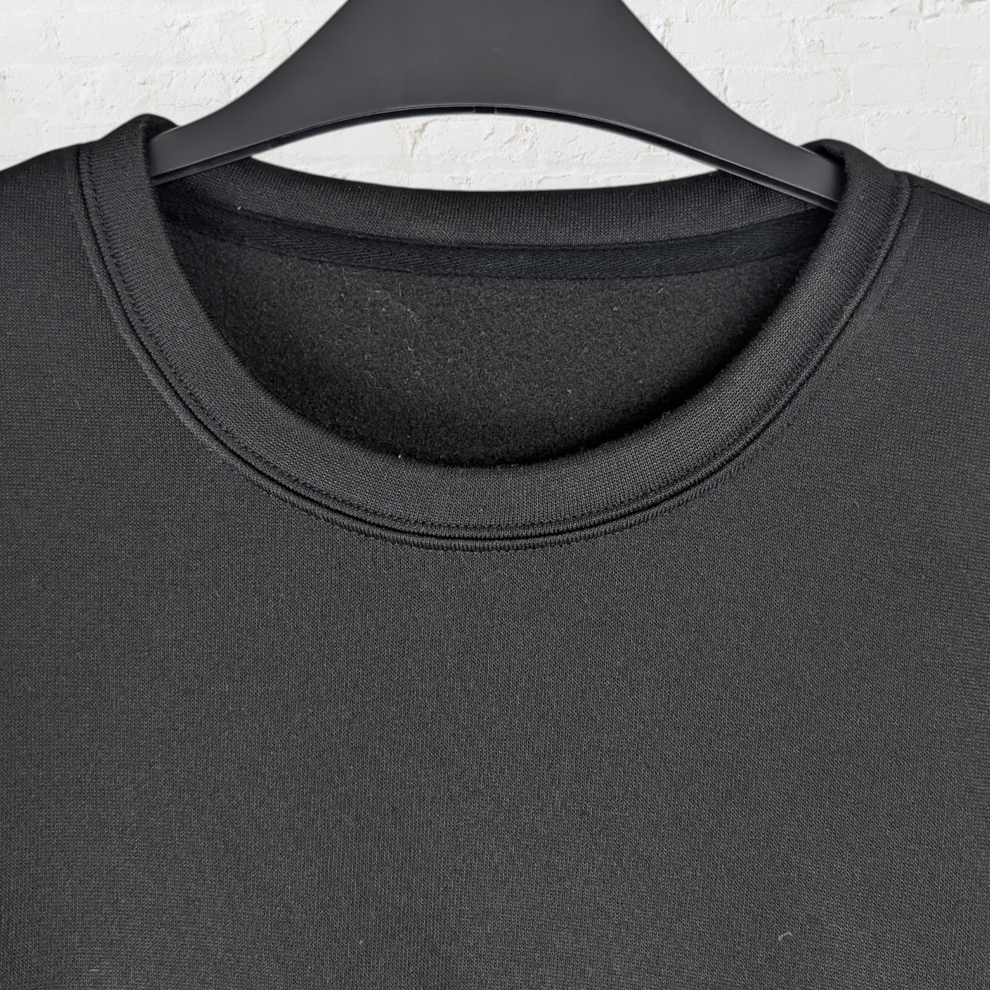 Black Long Sleeve Crew Neck Pullover