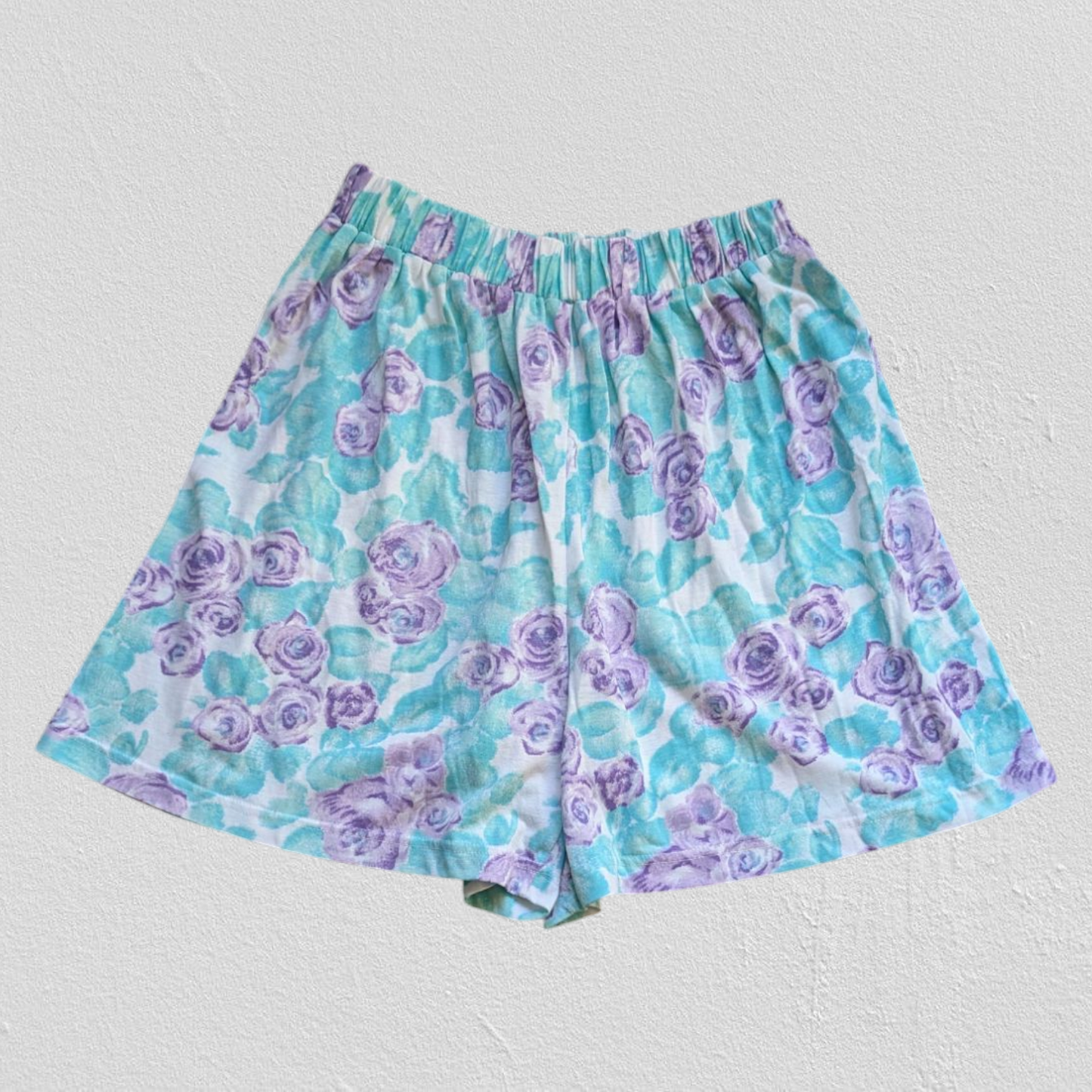 90'S Floral Shorts