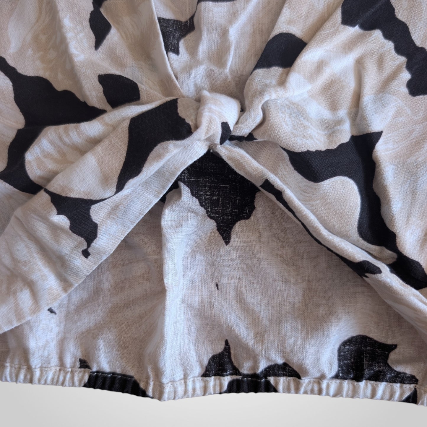 Linen Blend Shell Print Crop Top