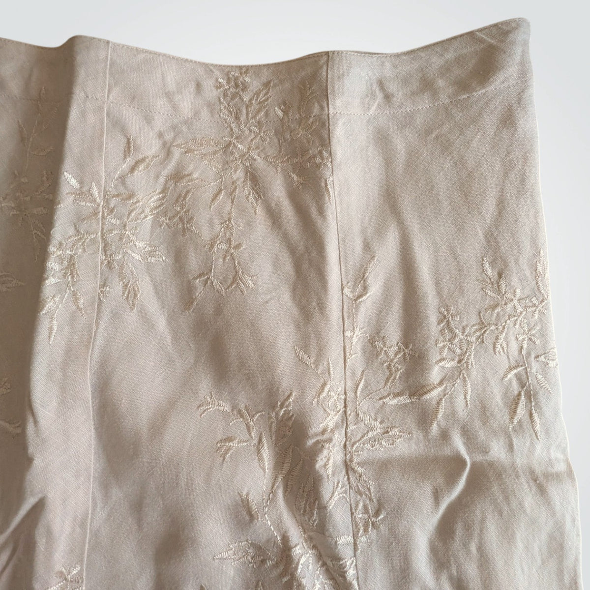 00s Cream Linen Floral Embroidered Skirt