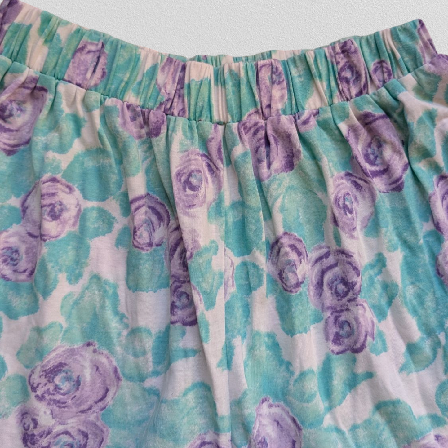 90'S Floral Shorts